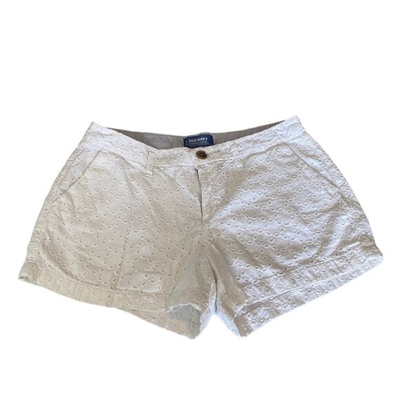 Old Navy Everyday Shorts White Eyelet Classic Size 4 Side Front Pockets - Picture 8 of 11